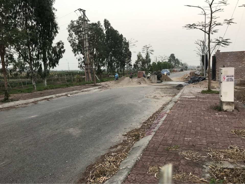 Chính chủ cần bán lô đất quy hoạch tại cửa trạm y tế xã Trung Nghĩa; Diện tích 105m2 (5*21)