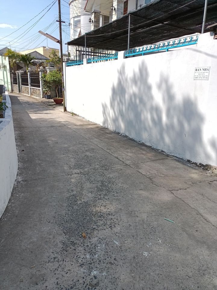 Bán nhà chính chủ cấp 4 có gác phường Tân Tiến Biên Hoà Đồng Nai, hẻm karaoke Tuổi Ngọc, gần bờ kè