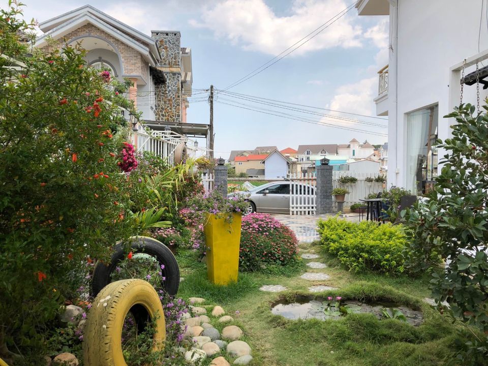 Cần bán villa siêu dễ thương, đầu đường Ngô Tất Tố cách Thung lũng tình yêu, DaLat Xq sử quán 50m