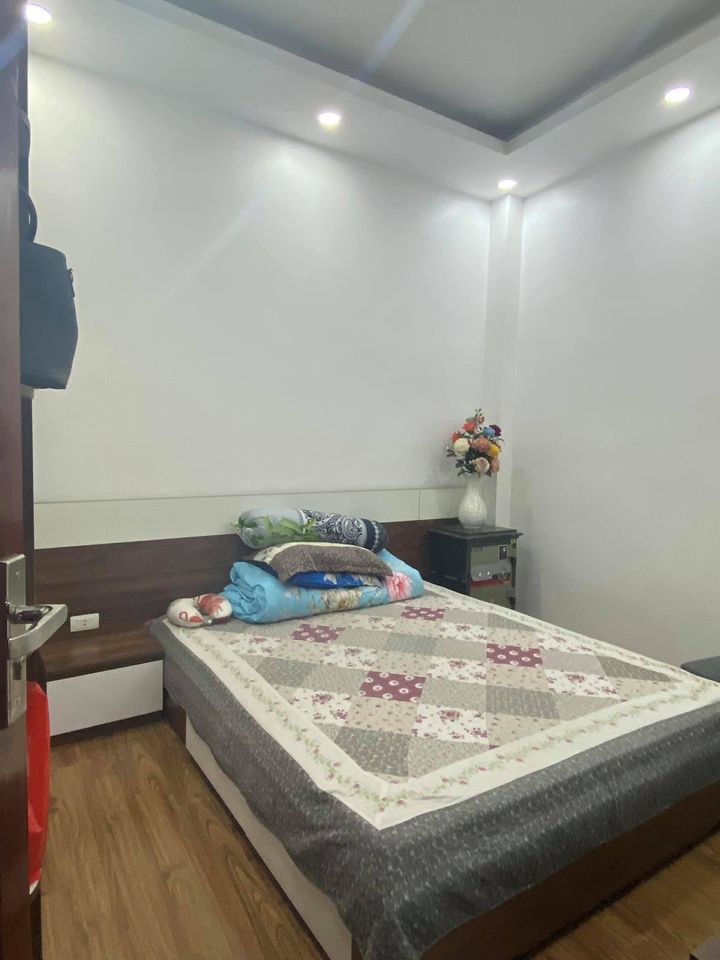 CẦN BÁN GẤP NHÀ BỒ ĐỀ FULL TOÀN BỘ NỘI THẤT CHỈ XÁCH VALY VỀ Ở 46M 5 TẦNG 3,8 TỶ 0788044518