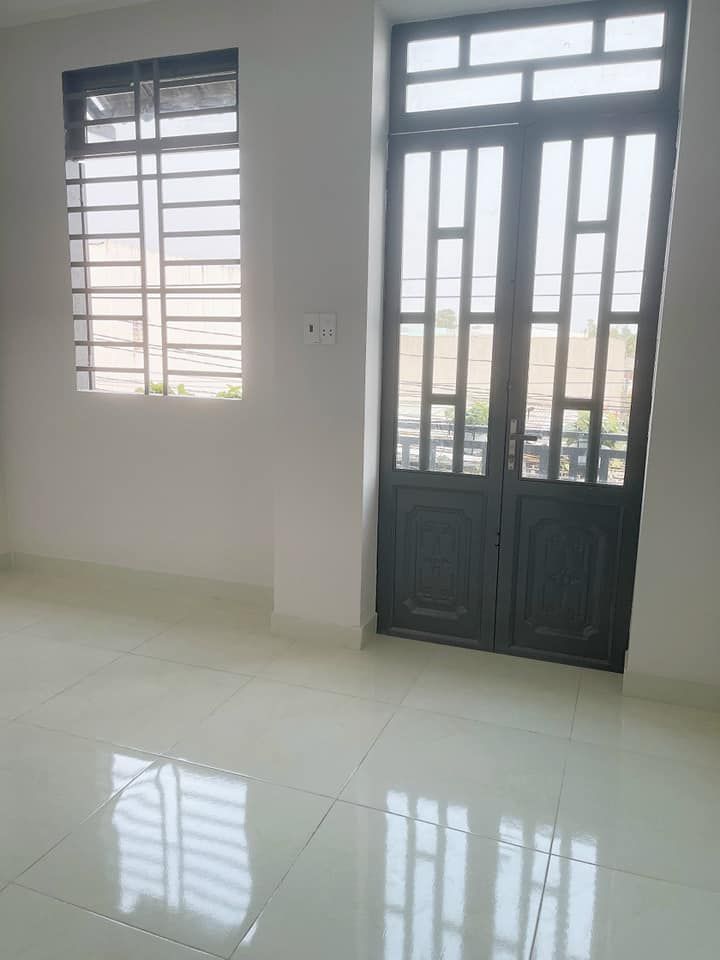 Bán Nhà Sổ Hồng Riêng Thổ Cư Ngay QL50 Cầu Ông Thìn. Nhà 2 Lầu 3 Phòng Ngủ Sân Thượng.
