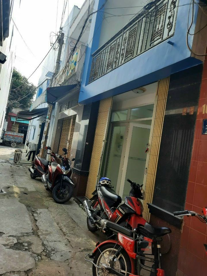 Nhà 2T ngộp Bank xã lổ giảm giá 550tr DT 4x11m đương Cao văn Ngọc Phú trung Q. Tân Phú