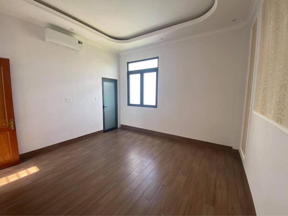 BÁN NHÀ 1 TRỆT 2 LẦU CAO CẤP TÂN CỔ ĐIỂN ĐƯỜNG SỐ 1 KHU BIỆT THỰ NAM LONG 2