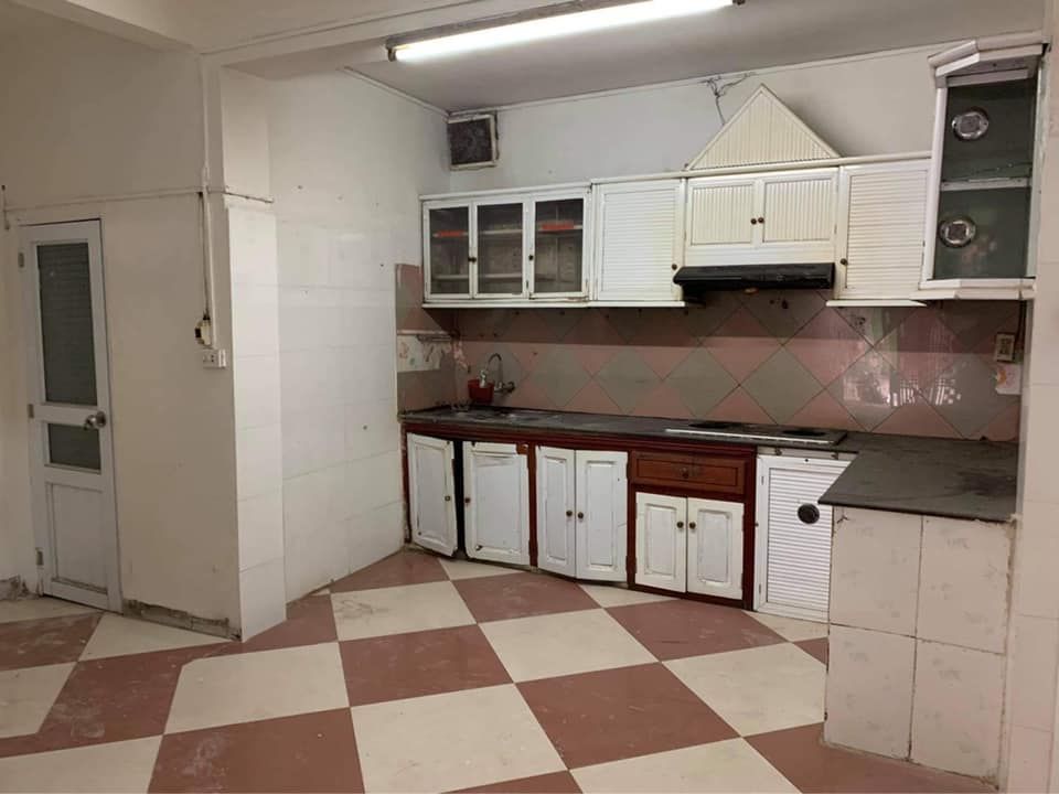 cần bán căn nhà 3 tầng chính chủ tại số 9 hoàng diệu Ninh Bình diện tích 5 x 11,7m hướng đông bắc