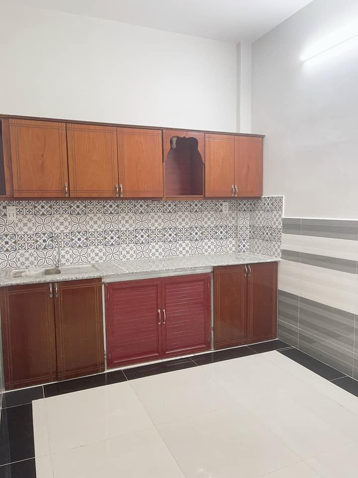 Bán Nhà Sổ Hồng Riêng Thổ Cư Ngay QL50 Cầu Ông Thìn. Nhà 2 Lầu 3 Phòng Ngủ Sân Thượng.