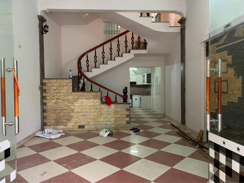 cần bán căn nhà 3 tầng chính chủ tại số 9 hoàng diệu Ninh Bình diện tích 5 x 11,7m hướng đông bắc