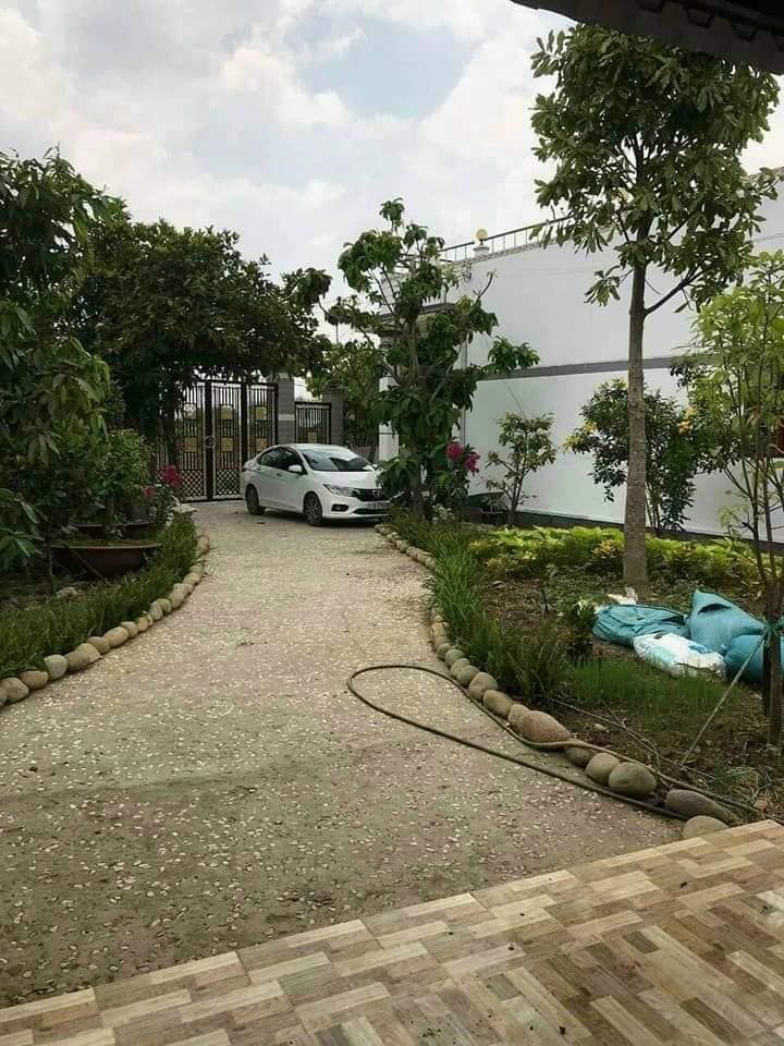 cần bán gấp nhà vườn bao đẹp đầy đủ tiện nghi Ấp 6 Nhị Thành Thủ Thừa Đường betong xe 7 chổ