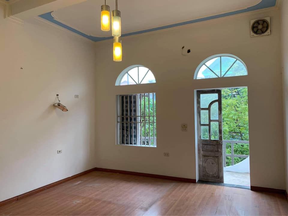 cần bán căn nhà 3 tầng chính chủ tại số 9 hoàng diệu Ninh Bình diện tích 5 x 11,7m hướng đông bắc