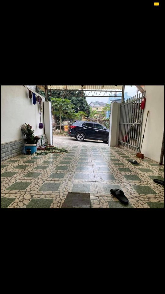 Chính chủ cần bán ngôi nhà ba tầng thiết kế kiểu hiện đại.Diện tích 75m2, hướng Tây.Tân An, Tân Dân