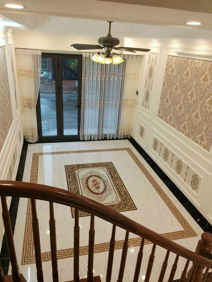 Bán Nhà Tái định cư Giang Biên Long Biên, 43m 5T 4 tỷ X Đường nhựa 15 m , kinh doanh đỉnh
