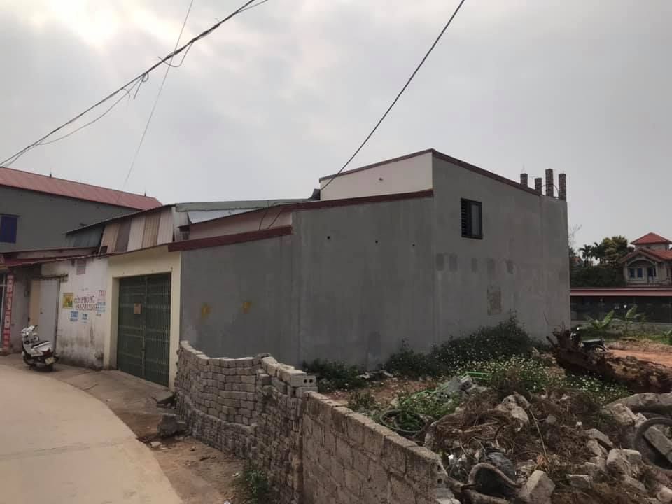 Bán đất tặng thêm nhà thôn an thịnh xã tiền phong yên dũng bắc giang. Nhà mặt đường ô tô vào