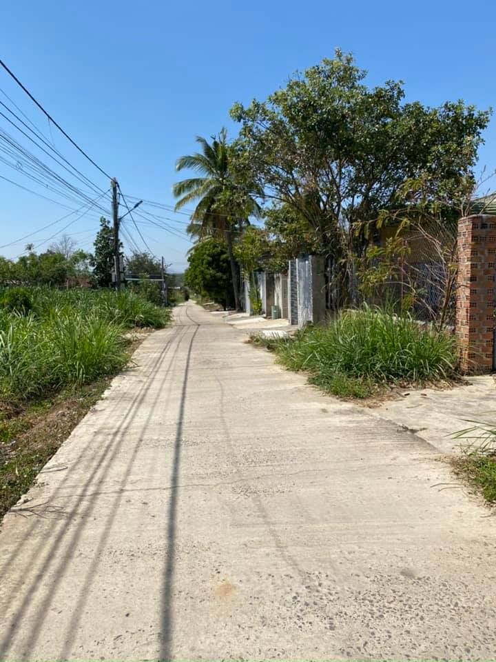 Bán đất đường Trần Quang Diệu P. Lê Lợi, Kon Tum Diện tích 5*40 thổ cư 50m Hướng Đông Bắc
