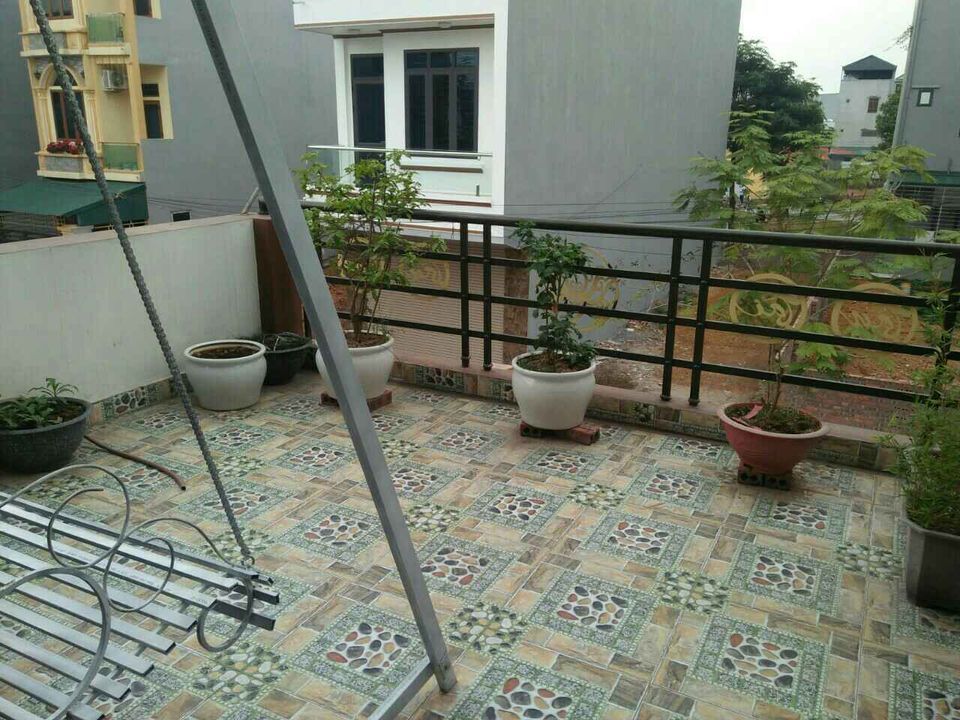 bán ô đất 90m2 trên đất có nhà 3 tầng mới xây năm 2020 Khu đô thị Minh Phương hướng Tây Bắc