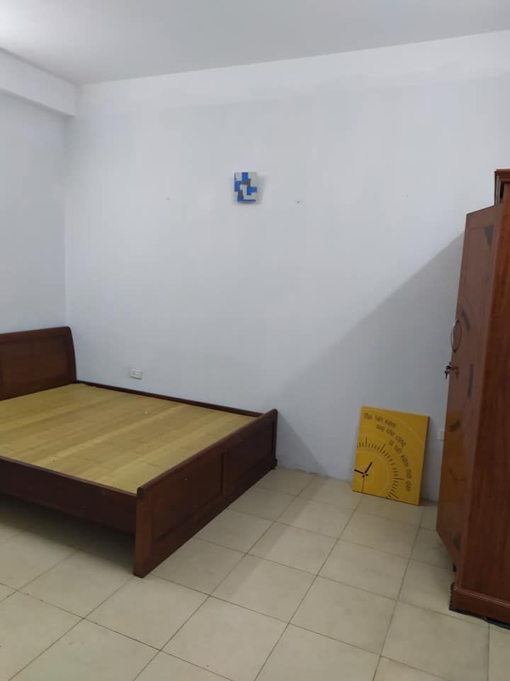 Cho thuê nhà nguyên căn trong ngõ, đường nguyễn ngọc vũ. Diện tích 60m × 3 tầng × 3 PN , 3 WC