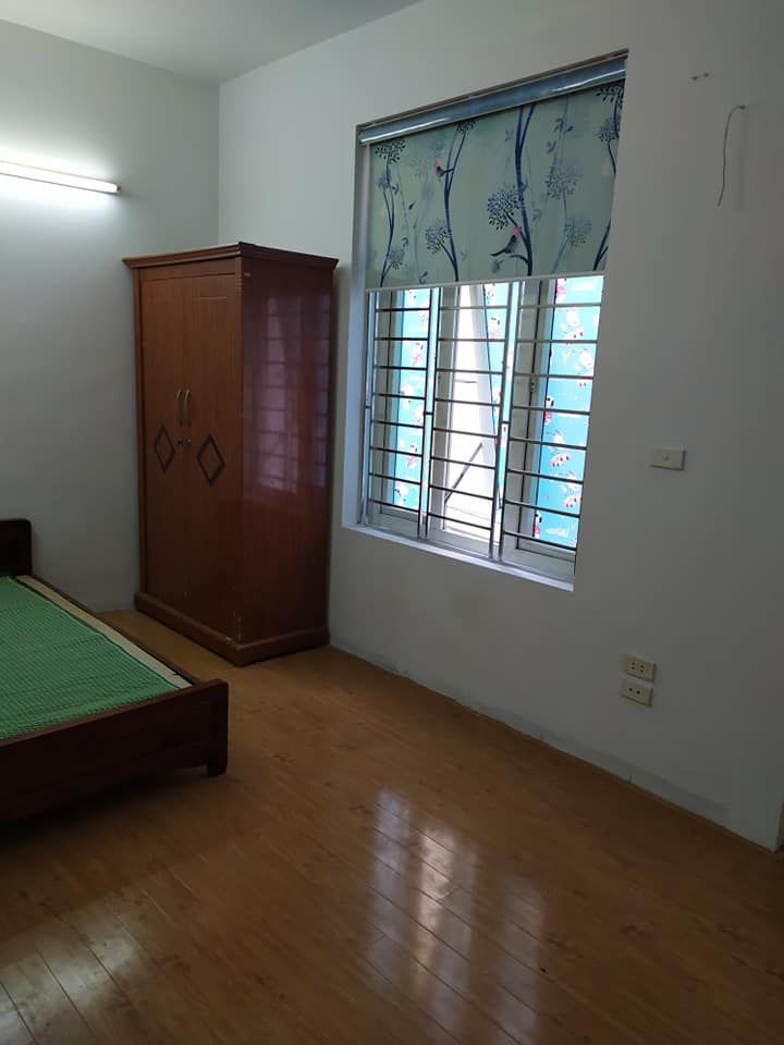 Cho thuê nhà nguyên căn trong ngõ, đường nguyễn ngọc vũ. Diện tích 60m × 3 tầng × 3 PN , 3 WC