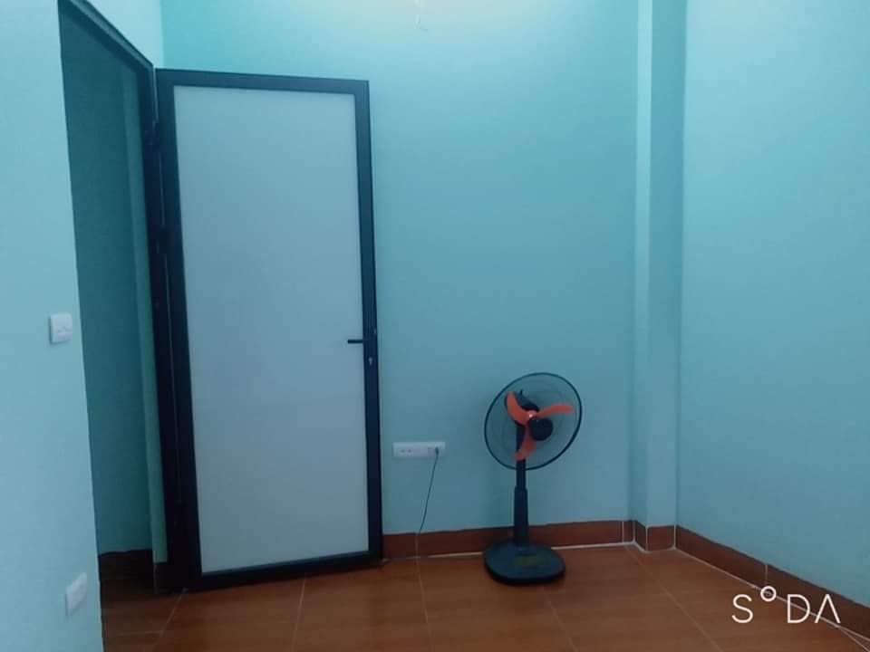 Cho thuê nhà riêng mễ trì 35m2 4 tầng 5 phòng ngủ 2 điều hoà 3 nóng lạnh giá 9tr nhà mới xây