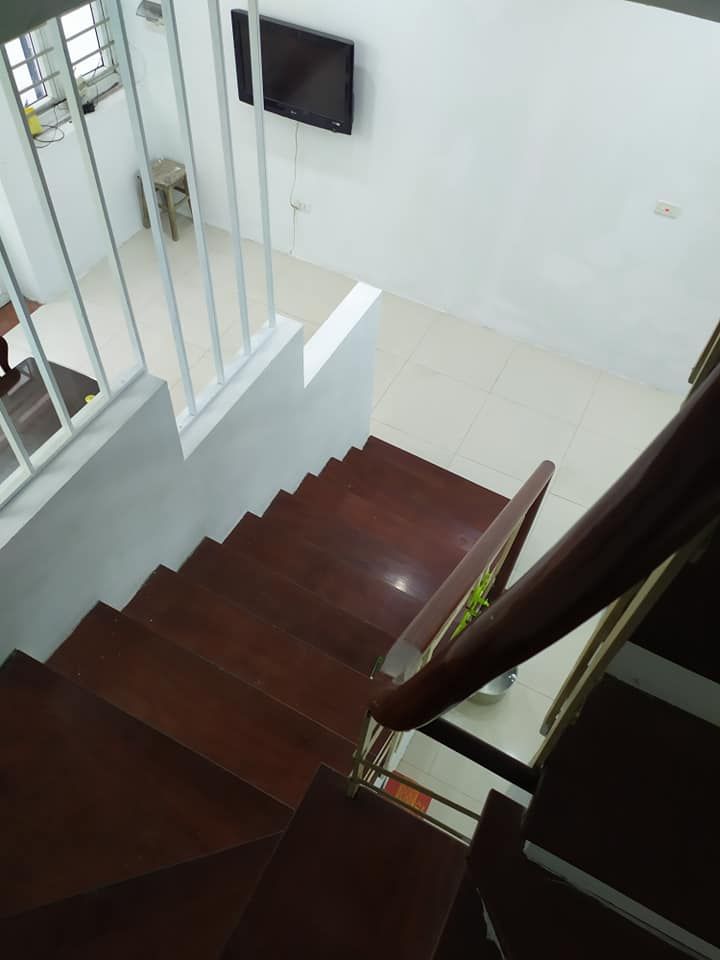 Cho thuê nhà nguyên căn trong ngõ, đường nguyễn ngọc vũ. Diện tích 60m × 3 tầng × 3 PN , 3 WC