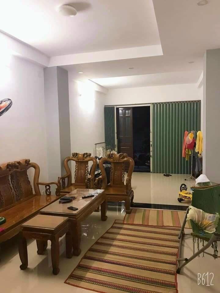 Cần tiền bán gấp căn nhà khu tái định cư đồi 2 ,p10, tp. Vũng tàu Nhà : 1tr 1lầu. Hướng Đông Bắc