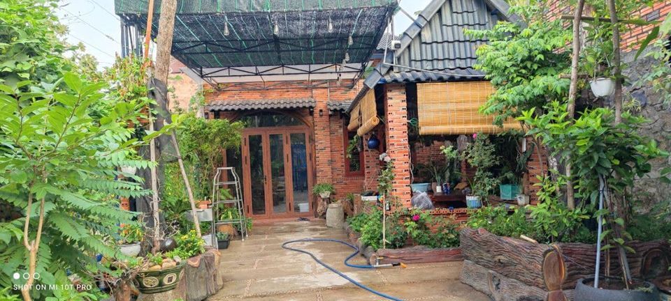 Bán nhà mới xây đang ở trên đường 30/4 giá nhẹ nhàng Đầu hẻm quán ăn Ku Thịnh Giá 2,6 tỷ