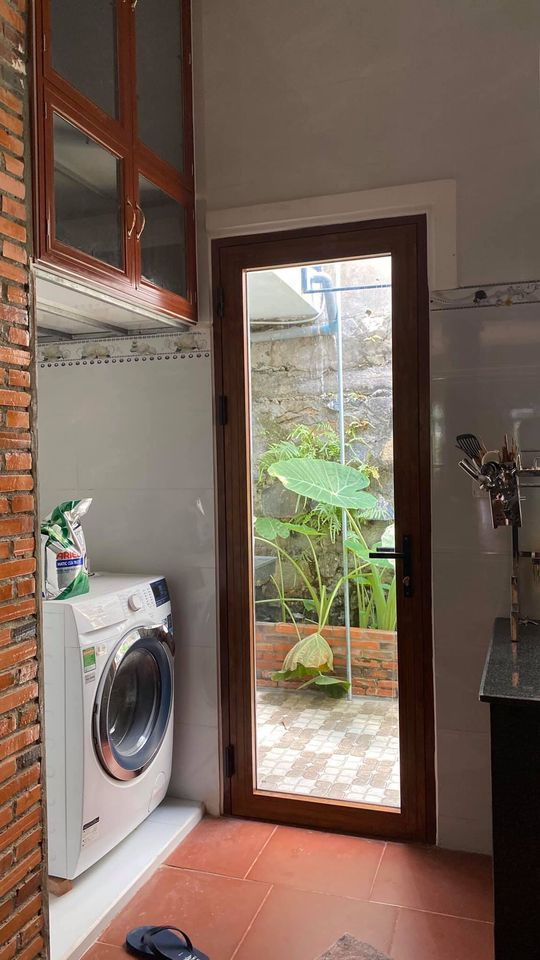 Bán nhà mới xây đang ở trên đường 30/4 giá nhẹ nhàng Đầu hẻm quán ăn Ku Thịnh Giá 2,6 tỷ
