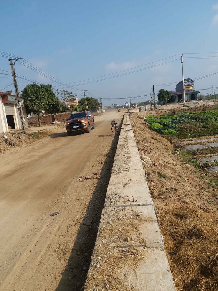 Bán đất An Quý Quỳnh Phụ 85,5m2 Lô đất nằm ngay trên mặt đường DH 73, giao thông đi lại thuận tiện