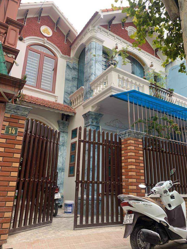 cần bán biệt thự mini tại tổ 8 trần lãm cách thế giới di động lí thường kiệt vài chục mét.