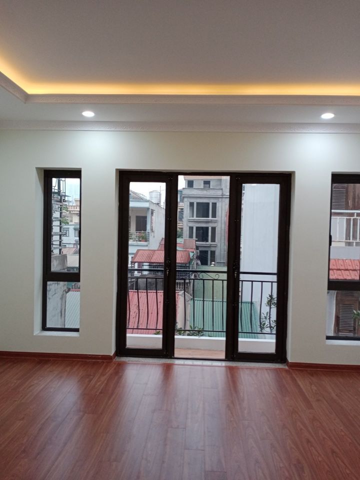 Bán Nhà phố Hoàng Đạo Thành, 50m, có sân, cách ô tô tránh 20m, ảnh thật. Liên hệ: 0384.811.311