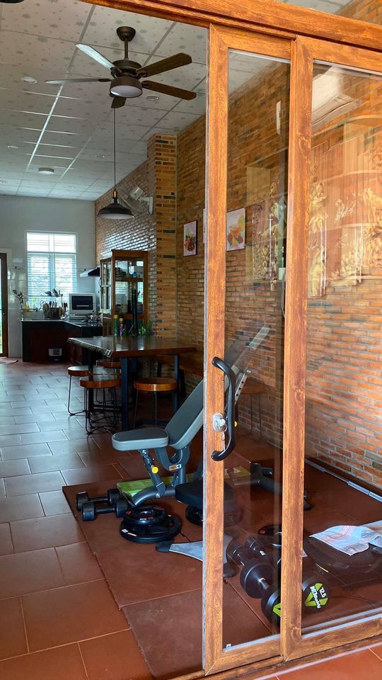 Bán nhà mới xây đang ở trên đường 30/4 giá nhẹ nhàng Đầu hẻm quán ăn Ku Thịnh Giá 2,6 tỷ