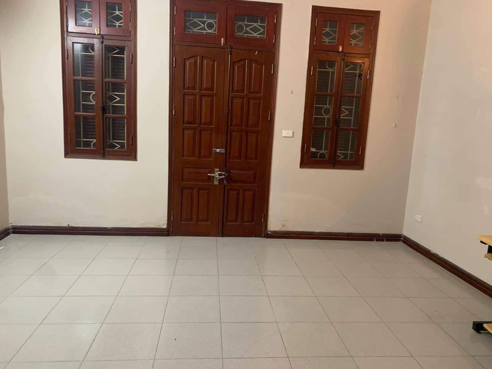 CHO THUÊ NHÀ RIÊNG ngõ 381 phố Nguyễn Khang, Q. Cầu Giấy, Hà Nội. xây 3 tầng