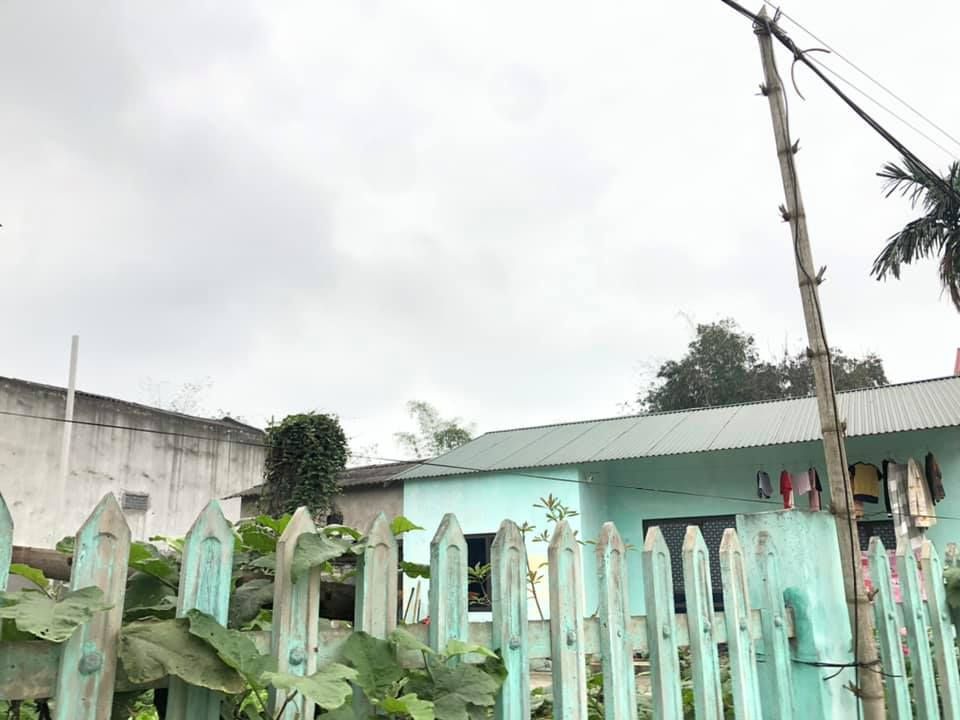 Bán nhà cấp 4 rộng 270m2 toàn bộ đất ở có vườn rộng cam đoan nhà đất chính chủ Ngõ rộng ô tô vào