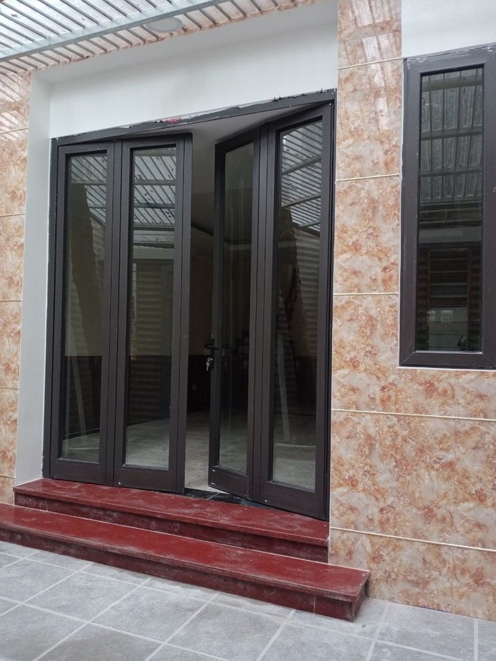 Bán Nhà phố Hoàng Đạo Thành, 50m, có sân, cách ô tô tránh 20m, ảnh thật. Liên hệ: 0384.811.311