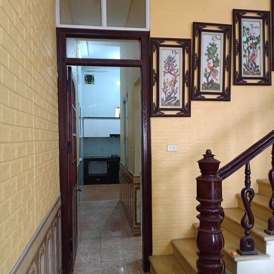 Cần bán Nhà đẹp tại Liên Bảo. Vị trí gần viện tỉnh, gần chợ, gần trường học, khu vui chơi.