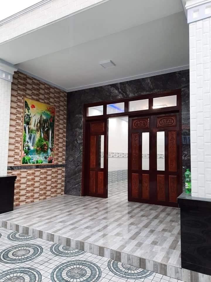 Cần bán gấp căn nhà khu phố 1, phường 5, TP Mỹ Tho. Diện tích 5,64x22 (nở hậu 7,34)