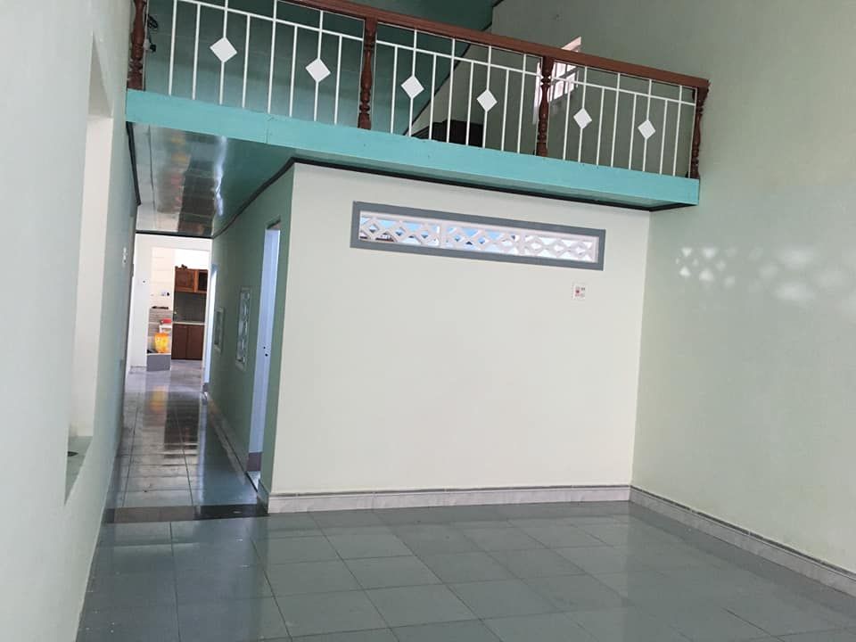 Cho thuê nhà nguyên căn cấp 4 mát mẻ hẻm Lê Duẩn, p7, Tuy Hoà hẻm lớn tầm 8m ô tô ra vô thoải mái