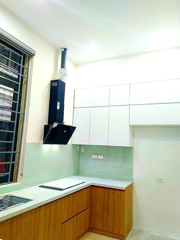BÁN NHÀ LÔ GÓC ÔTÔ ĐỖ CỬA NHÀ ĐẸP Ở LUÔN 39m x 4 tầng MT 4.6 m Giá 6 tỷ 85 Lê Trọng Tấn