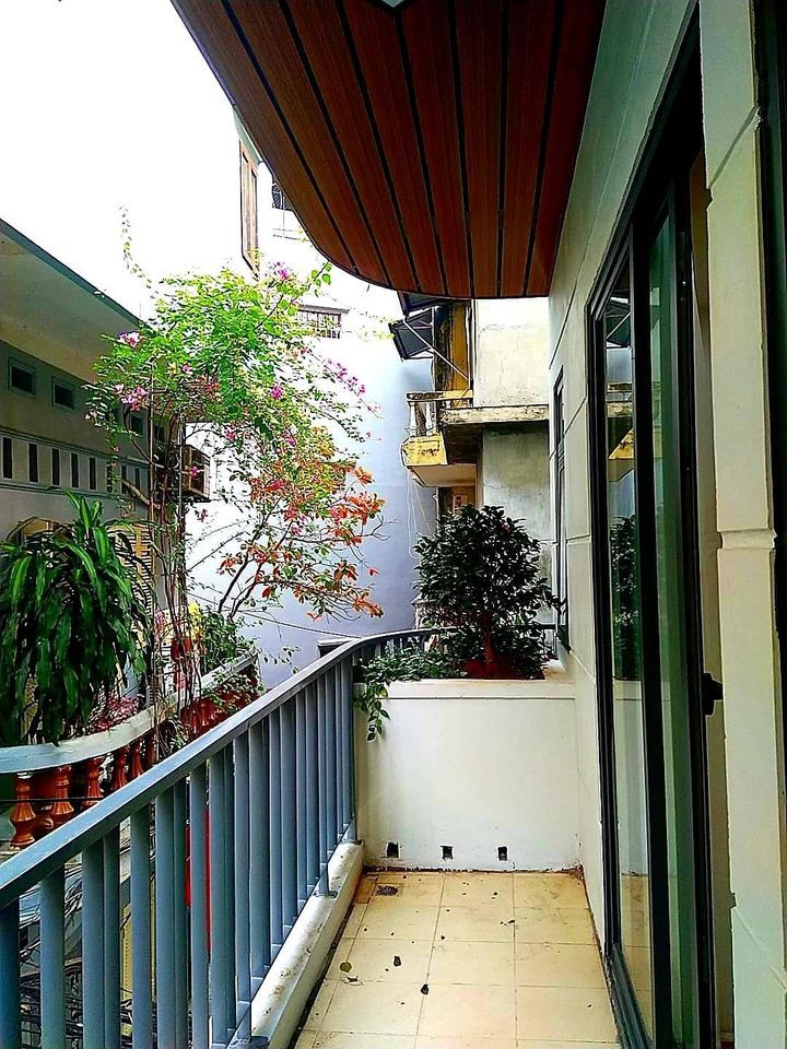 BÁN NHÀ LÔ GÓC ÔTÔ ĐỖ CỬA NHÀ ĐẸP Ở LUÔN 39m x 4 tầng MT 4.6 m Giá 6 tỷ 85 Lê Trọng Tấn