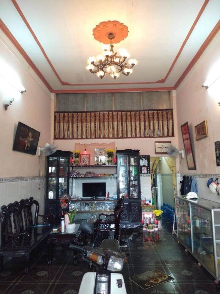 Cần bán nhà mặt tiền kinh doanh chính chủ chưa qua đầu tư giá tốt, đường Lò Gốm P8 Quận 6.