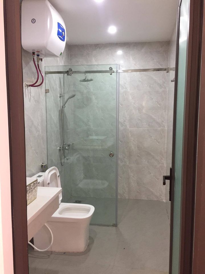 BÁN NHÀ TRUNG TÂM CẦU GIẤY 6 TẦNG MỚI ĐẸP Ô TÔ ĐỖ NGAY CỔNG NỘI THẤT XỊN XÒ GIÁ CHỈ 4 TỶ