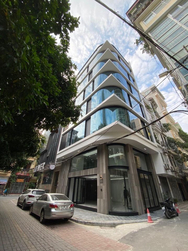 bán toà nhà cực đỉnh tại Xuân La ( Tây Hồ ), diện tích sổ 91m, thực tế 108m, 7 tầng, mặt tiền 9.5m