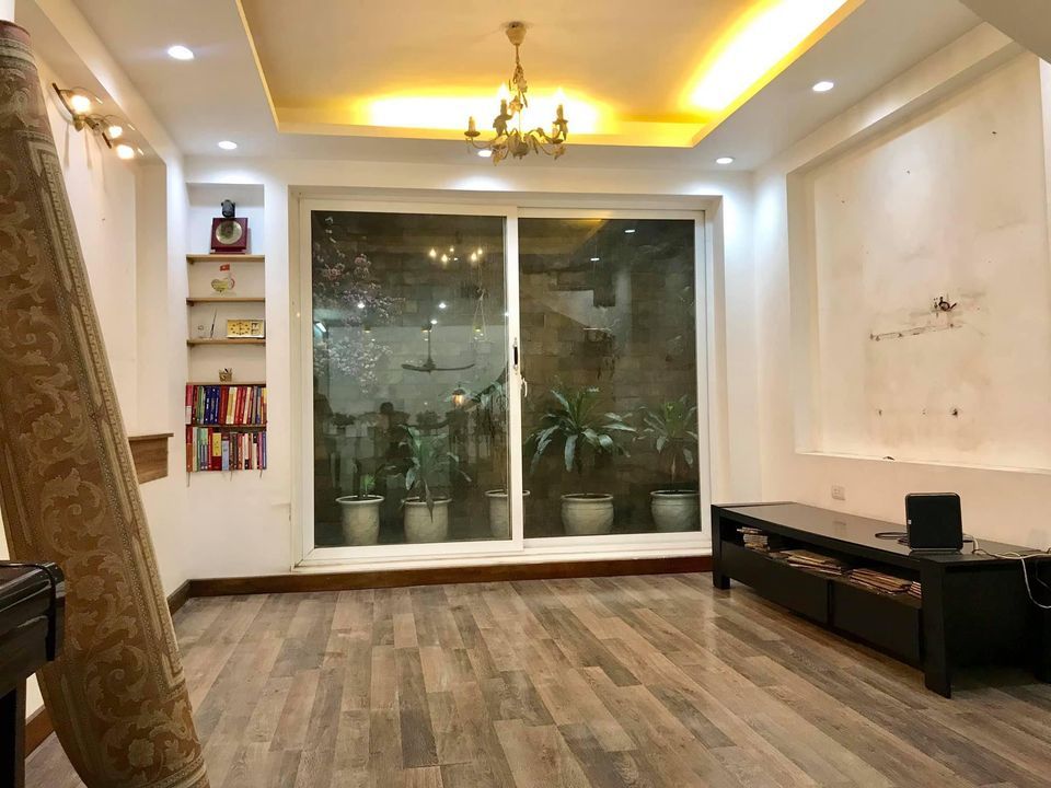 BÁN NHÀ QUẬN CẦU GIẤY NGÕ BA GÁC ĐUA NHAU HAI MẶT THOÁNG DIỆN TÍCH RỘNG GIÁ NHỈNH 4 TỶ