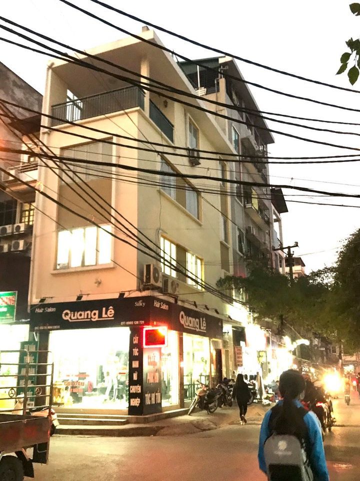 BÁN NHÀ QUẬN CẦU GIẤY NHÀ 6 TẦNG MẶT TIỀN 11M MẶT KINH DOANH SẦM UẤT VỈA HÈ Ô TÔ TRÁNH