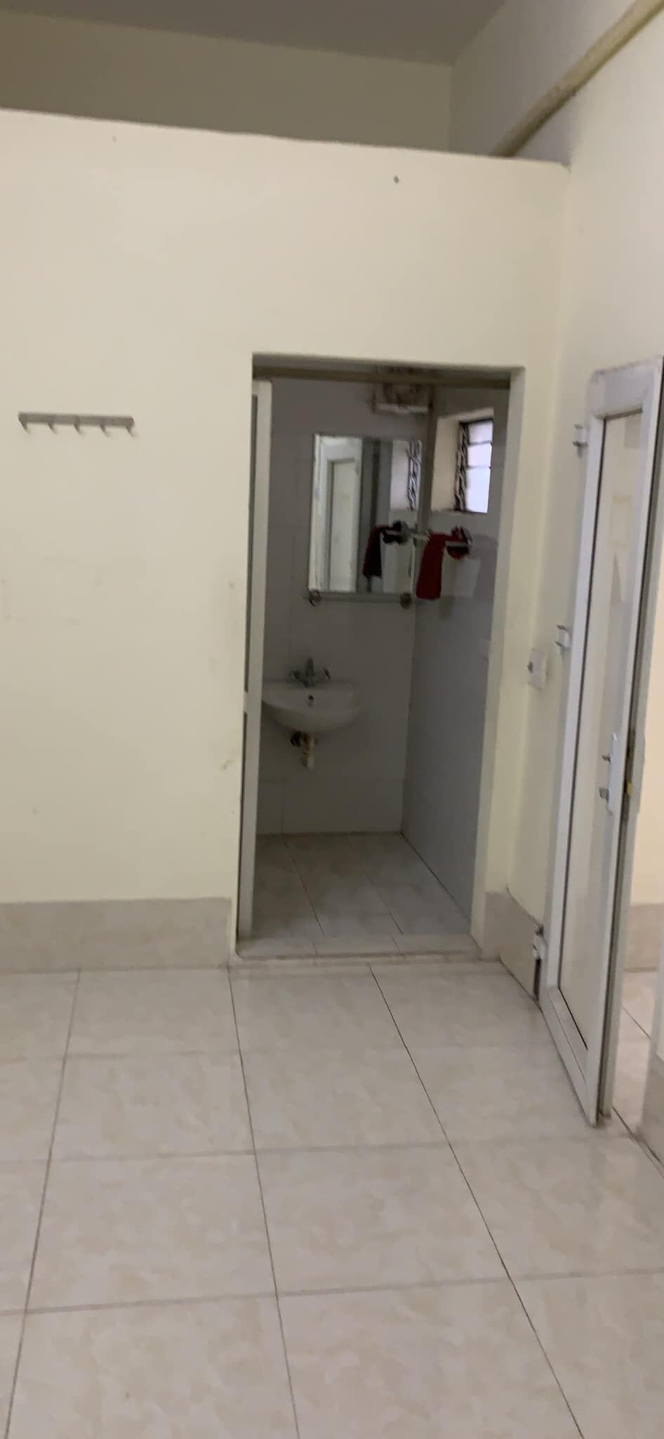 Cho thuê nhà ngõ 198 Xã Đàn Trung Tự Đống Đa Hà Nội Diện tích 70m2 gồm 2PN 1WC 1PK 1 bếp