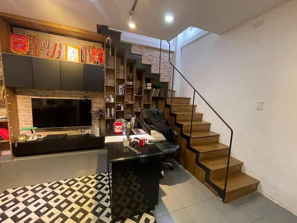 BÁN NHÀ KHU VIP QUẬN 10, NHÀ ĐẸP CHỐT NGAY. CÁCH MẶT TIỀN 20M, HẺM RỘNG BAO LA.