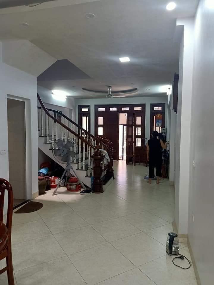 BÁN BIỆT THƯ TÂN TRIỀU THANH XUÂN GIÁ 6, 5 TỶ 71m2 x 4 tầng 5m mặt tiền