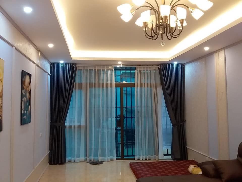 Chính chủ cần bán gấp Nhà phố Văn Quán, Hà Đông, kinh doanh cực tốt, ô tô 7 chỗ vaò nhà. DT 40m2
