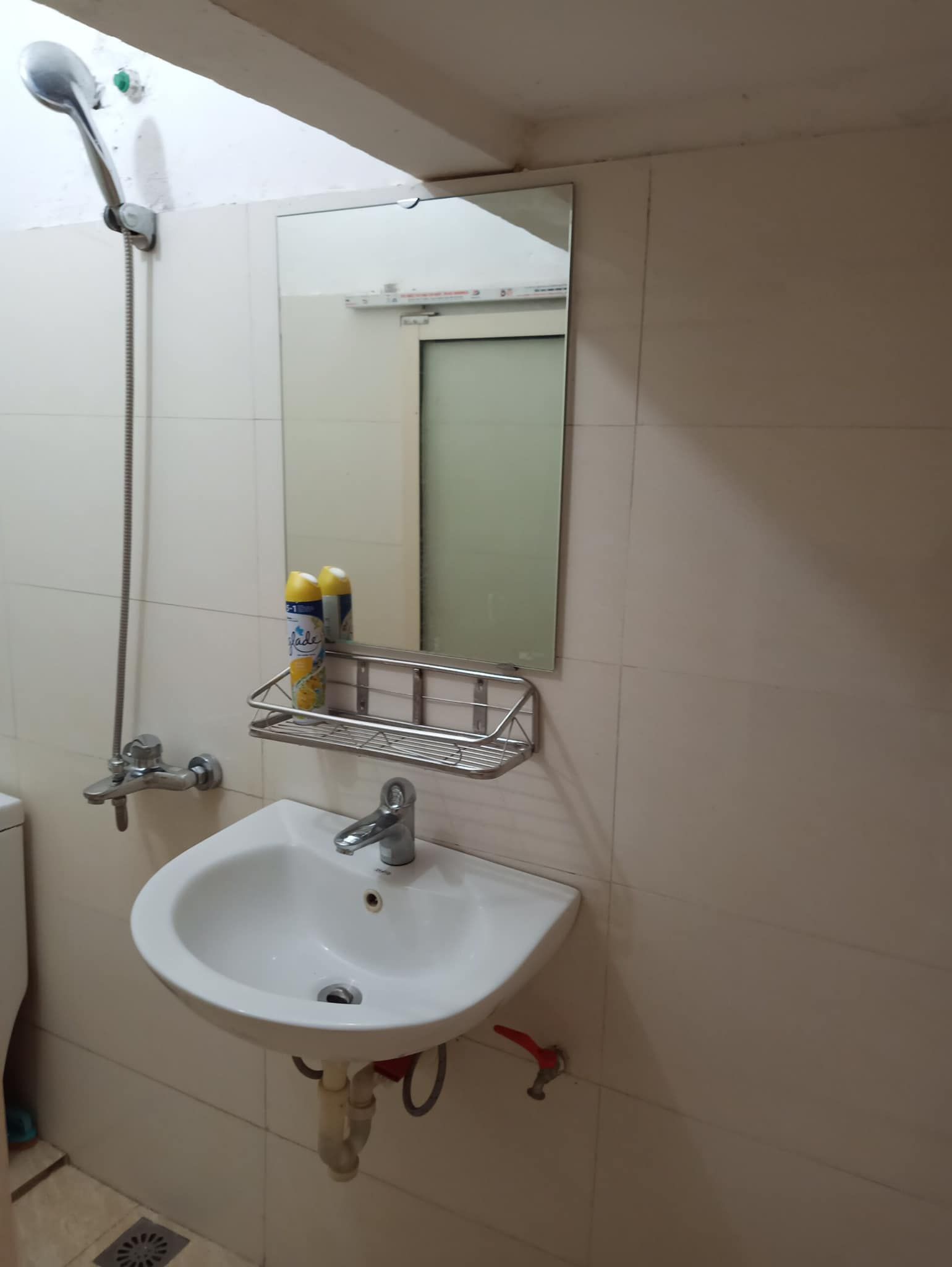 Cho thuê căn hộ tập thể Phương Mai, Đống Đa HN Cạnh tiểu học Phương Mai Diện tích 98m2