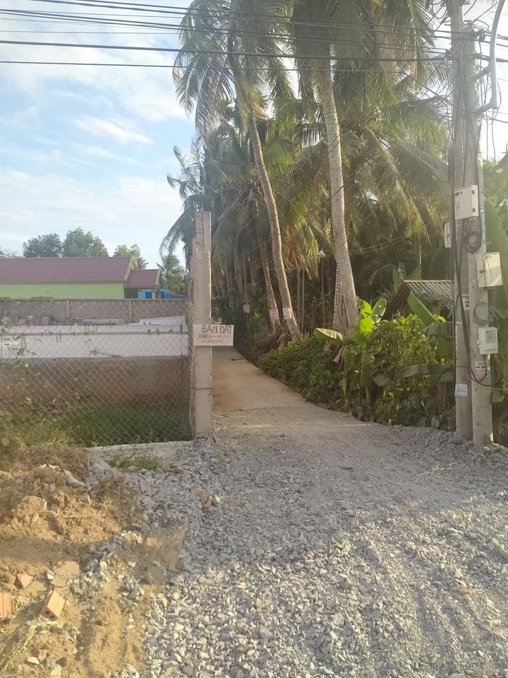 Bán 105m đất Phú Tân Cách vành đai 150m Cách ql 60 chỉ 700m Giá bán 380 triệu