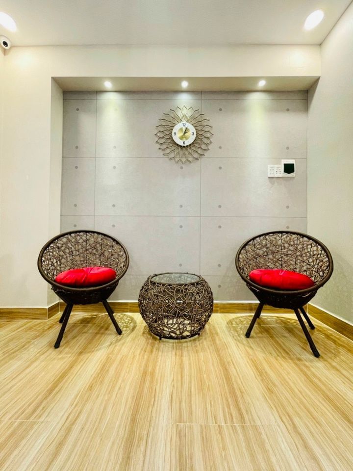 Nhà Đẹp Gò Vấp Chỉ Sau Căn Mặt Tiền Khu Phân Lô VIP Đường 5m Ô TÔ vào nhà