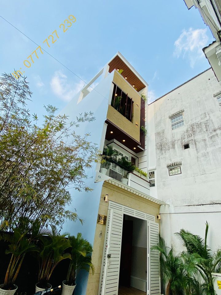 Bán nhà đối diện mecerdes Quang Trung, p8 Gò vấp 4x20 1 Trệt + 3 Lầu 4 PN, 5WC