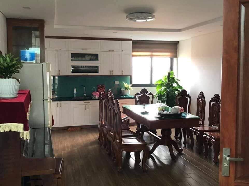 BÁN NHÀ LIỀN KỀ KHU ĐÔ THỊ VĂN PHÚ HÀ ĐÔNG , GIÁ 13.5 TỶ Diện tích : 97 m2 x 5 tầng x 5 m mặt tiền.